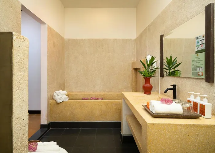 Hotel Indochine 4*