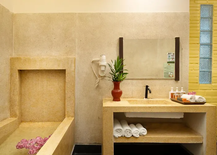 Indochine Hotel 4*